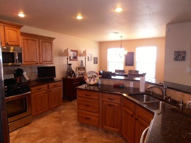 406 Coronado Dr, Alamogordo, NM 88310 - photo 4