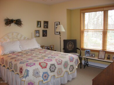 135 Broadmoor Dr, Hawley, PA 18428 - photo 6