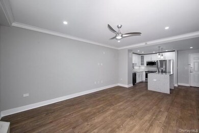 1100 Avalon St unit S1219, Glen Cove, NY 11542 - photo 4