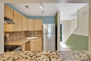 555 Russell Rd unit F39, Westfield, MA 01085 - photo 5