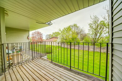 86 Gant Cir unit G, Streamwood, IL 60107 - photo 2