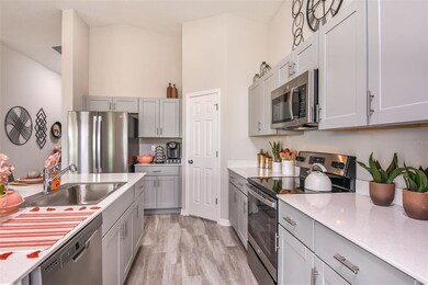 1328 Axel Cir, Winter Haven, FL 33880 - photo 4