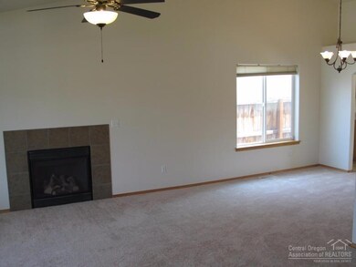 2034 NW Joshua Tree Ct, Redmond, OR 97756 - photo 5