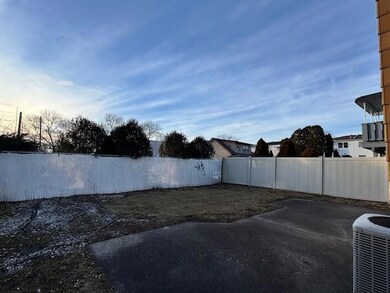 340 Bartlett Ave, Staten Island, NY 10312 - photo 6