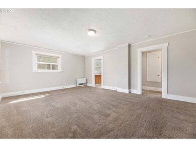 7905 N Van Houten Ave, Portland, OR 97203 - photo 5