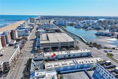 913 Pacific Ave unit B, Virginia Beach, VA 23451 - photo 2