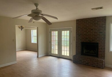 179 Shady Grove Loop, Lufkin, OK 74904 - photo 2