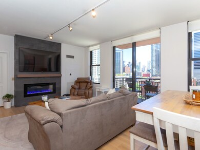 Kinzie Station East Tower unit 904, Chicago, IL 60661 - photo 4