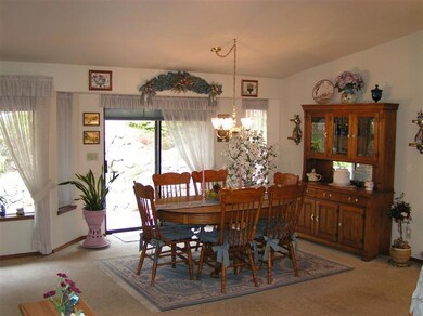 316 Mina Ln, Grants Pass, OR 97526 - photo 5