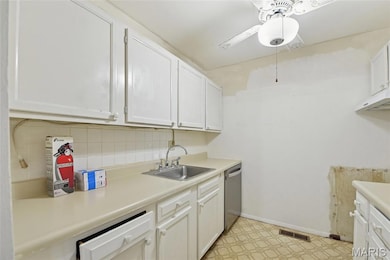 140 Burtonwood Dr, Ballwin, MO 63011 - photo 7