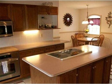 110 East St, South Hadley, MA 01075 - photo 5