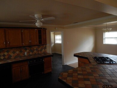 2707 2707 S Robertson, Tyler, TX 75701 - photo 6
