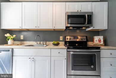 2 T Laurel Hill Rd, Greenbelt, MD 20770 - photo 3