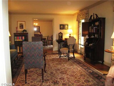 Living Room - Crown moulding and two front windows