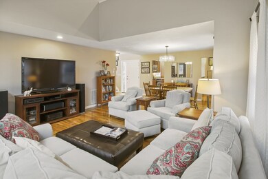 2 Hutchens Mews unit 2, Plymouth, MA 02360 - photo 7