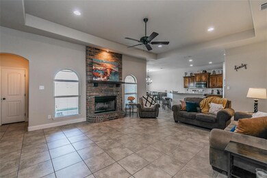 132 Champion Ct, Weatherford, TX 76087 - photo 5