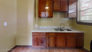 237-E-21St-1-Kitchen