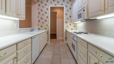 2323 Homestead Ln, Tyler, TX 75701 - photo 7