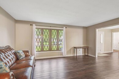 05-Living Room