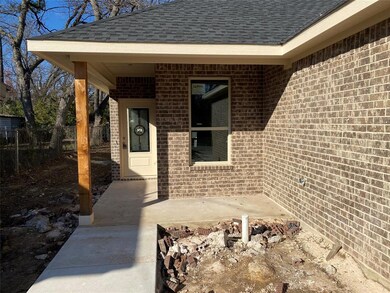 210 W Brown St, Cleburne, TX 76033 - photo 3