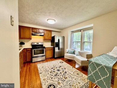 2557 Log Mill Ct, Crofton, MD 21114 - photo 3