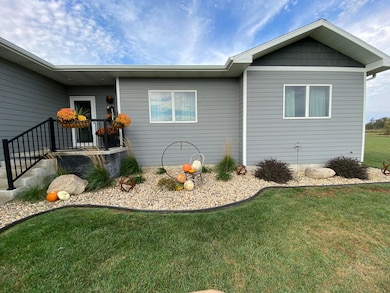 25665 Kibbee Ct, Mitchell, SD 57301 - photo 3