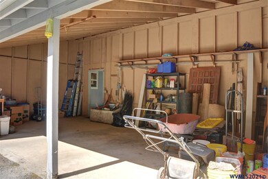 35588 Gentry St, Philomath, OR 97370 - photo 4