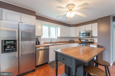 2 Birchwood Cir, Norristown, PA 19401 - photo 6