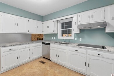 108 Mulberry St, Eddyville, KY 42038 - photo 7