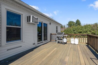 89 N Main St, Newton, NH 03858 - photo 4