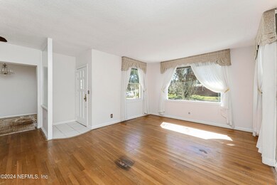 1235 Glen Laura Rd, Jacksonville, FL 32205 - photo 3