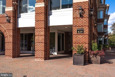Towngate North unit 401, Alexandria, VA 22314 - photo 2