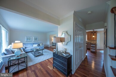 3264 Kinross Cir, Herndon, VA 20171 - photo 5