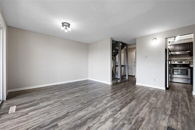 51 29th Avenue Dr SW unit 20, Cedar Rapids, IA 52404 - photo 5