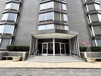 Shoreline East Condominiums unit 204, Detroit, MI 48214 - photo 2