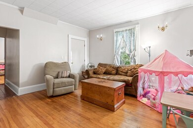 2 Thorndike St unit 2, Salem, MA 01970 - photo 7