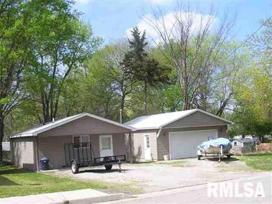 521 S Elm St, Lincoln, IL 62656 - photo 3