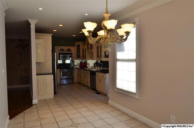 210 Lakepoint Dr, Gadsden, AL 35901 - photo 5