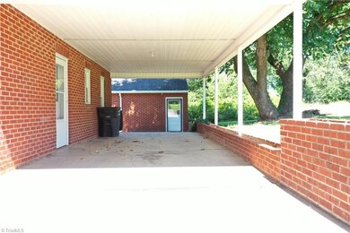 123 Nolen Ave, Asheboro, NC 27205 - photo 5