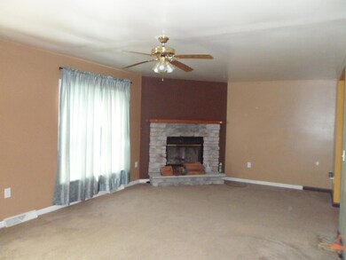 204 Westmoreland Crt Occ status 024