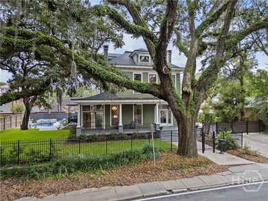 121 E Victory Dr, Savannah, GA 31405 - photo 4