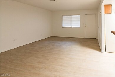 2080 Karen Ave unit 68, Las Vegas, NV 89169 - photo 6