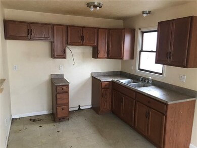 218 W 2nd St, Anderson, IN 46016 - photo 4