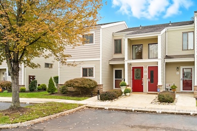 8 Ann Ct, Tinton Falls, NJ 07724 - photo 2