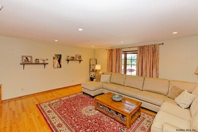 2 Stock Ln, Rensselaer, NY 12144 - photo 3