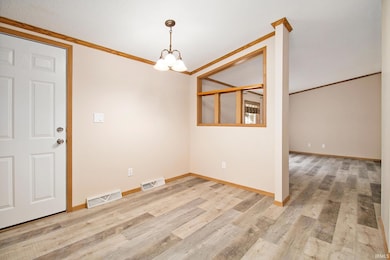 2111 Kennesaw Ct, Elkhart, IN 46516 - photo 4