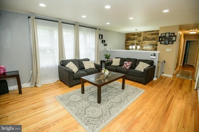 5808 Sir Galahad Rd, Glenn Dale, MD 20769 - photo 7