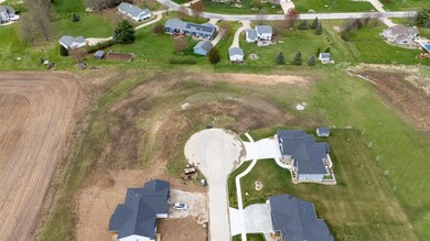 3012 Prairielight Dr, Hiawatha, IA 52411 - photo 4