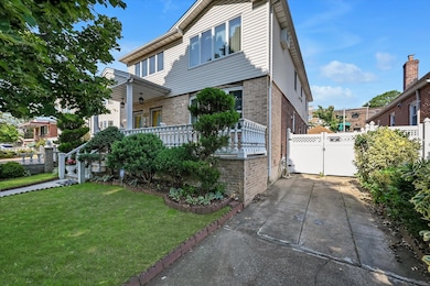 4539 192nd St, Flushing, NY 11358 - photo 2