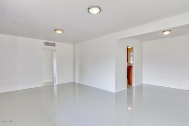 Front Family Room, Alt View
